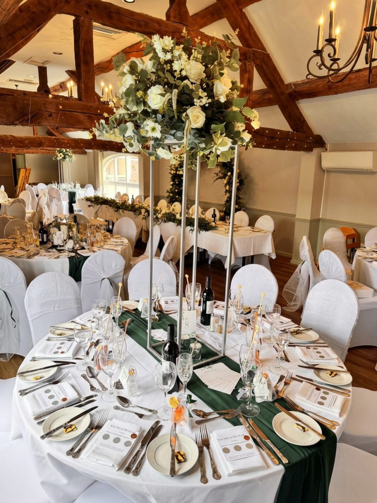 Warwick Barn — grand Tudor banqueting room at Kings Court